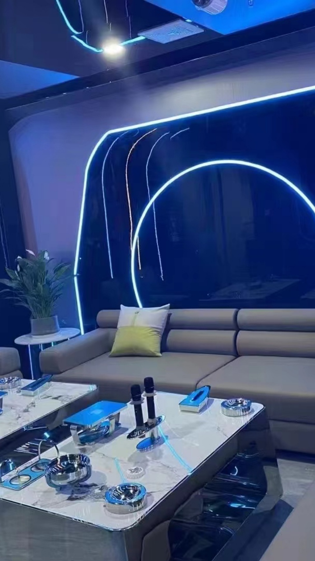 豪华包厢内部环境